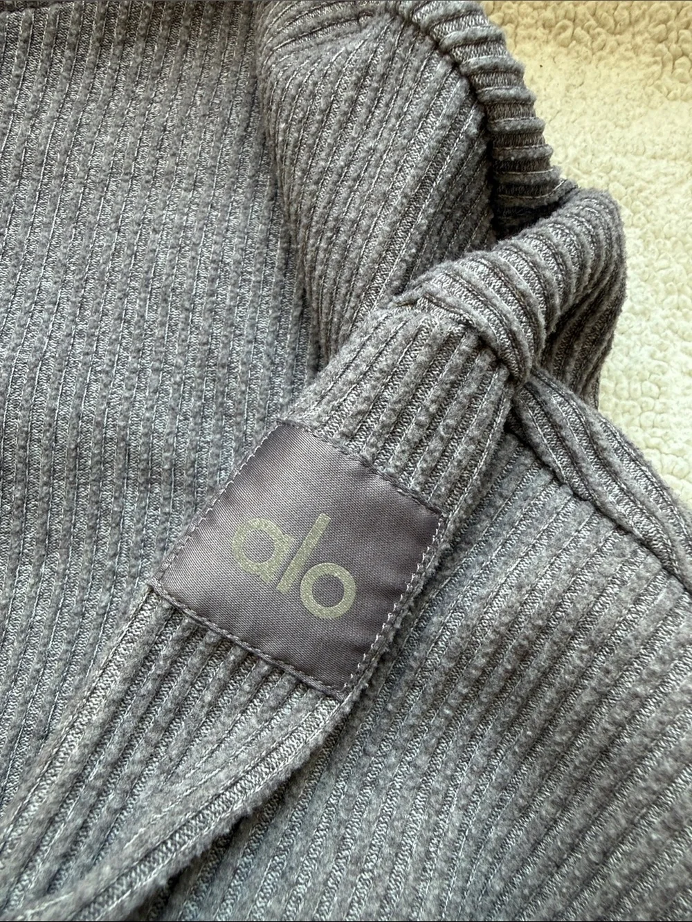 ALO YOGA Muse Hoodie Size M  Purple